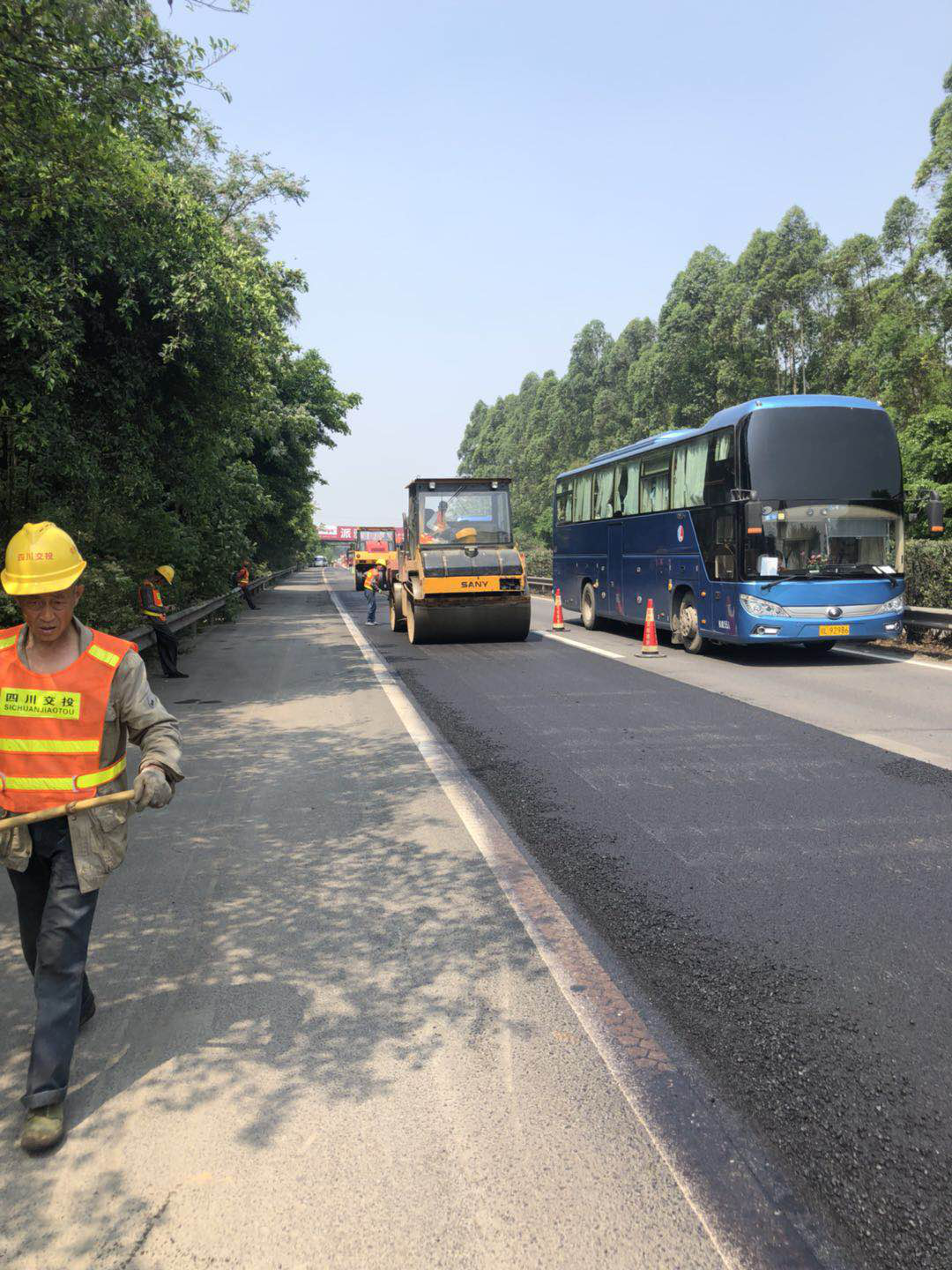 成樂(lè )高速公路瀝青路面病害整治工程順利完工