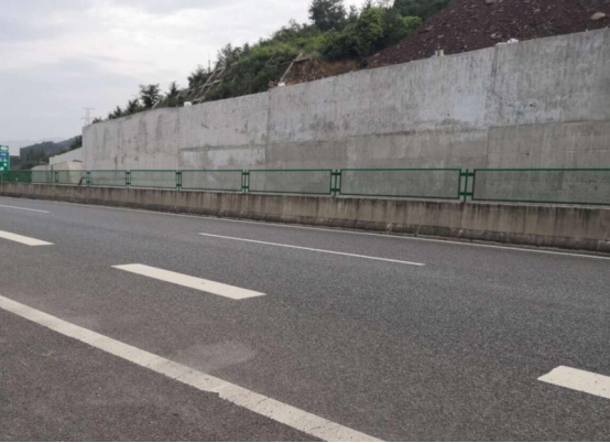 廣陜、廣巴高速公路連接線(xiàn)東壩互通K4+700左側順層滑坡處治工程順利完工