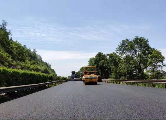 G5京昆高速公路綿廣段路面維修工程二階段（進(jìn)川向）路面坑凼修補任務(wù)順利完成