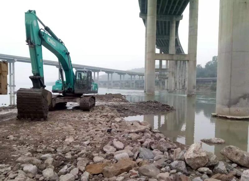 廣陜高速公路嘉陵江特大橋橋墩基礎沖刷 處治工程正式進(jìn)場(chǎng)施工