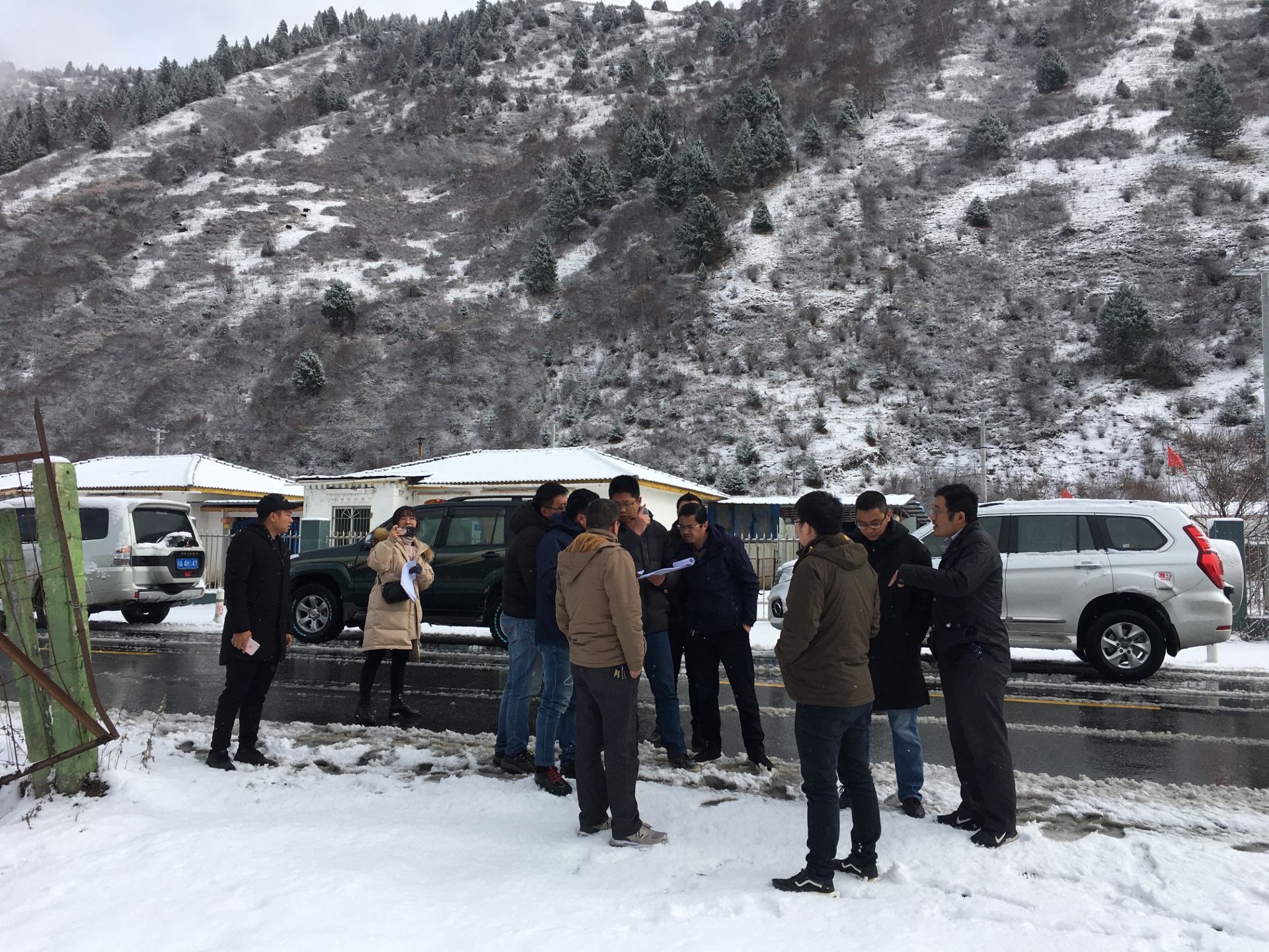 公司承建久馬高速前期踏勘工作穩步開(kāi)展
