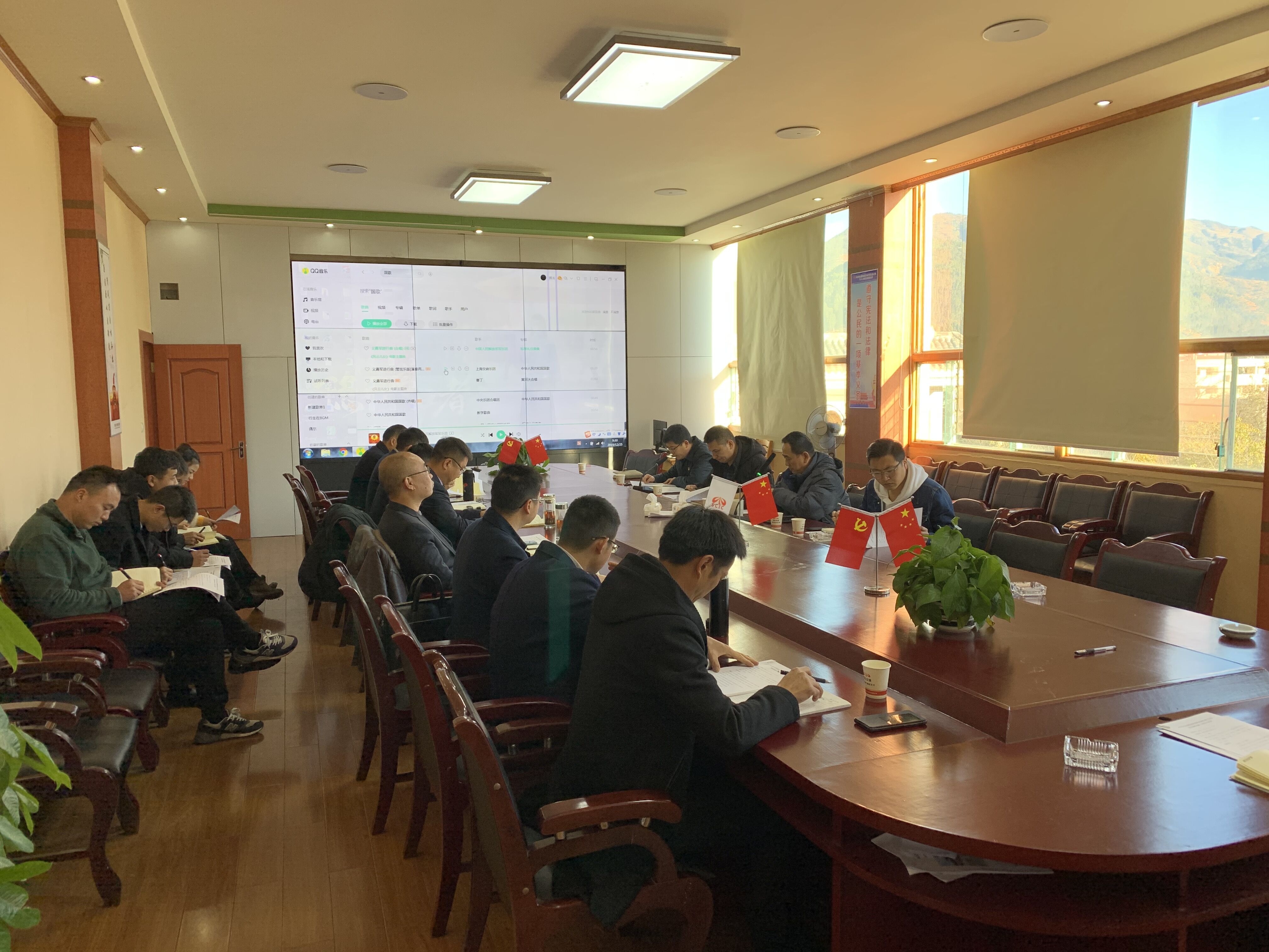 夯實(shí)基層黨建工作，筑牢廉潔思想防線(xiàn)——橋隧分公司黨支部深入項目一線(xiàn)開(kāi)展黨建工作學(xué)習活動(dòng)