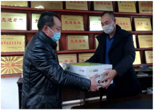 同舟共濟，共克時(shí)艱                 —川中養護項目部西平互通專(zhuān)項工程施工處向西平鎮捐贈防疫物資