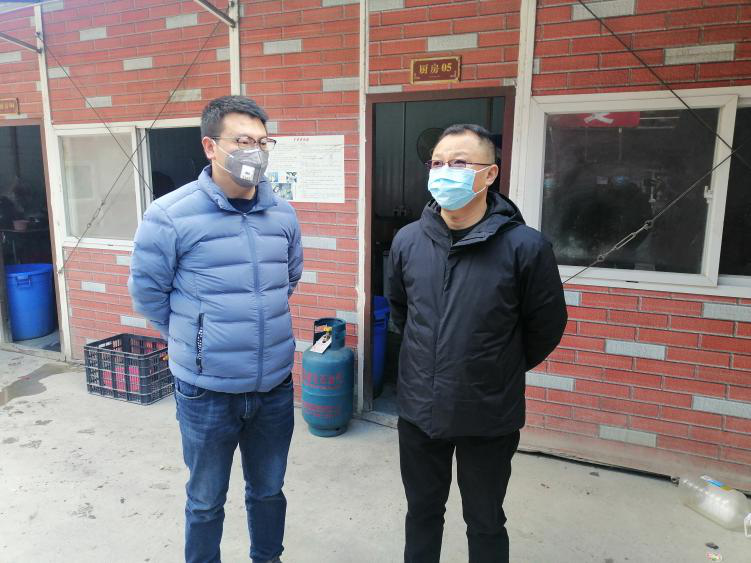 公司黨委委員、監事、工會(huì )主席鄭植赴康新K1-1項目調研指導疫情防控及復工工作