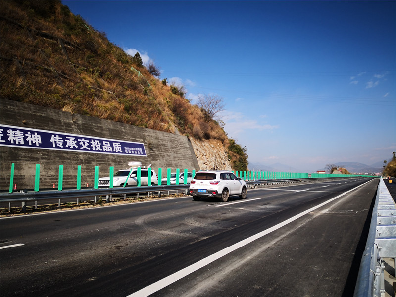 11、梳妝臺大橋通車(chē).jpg