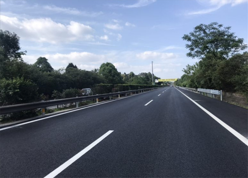 8、G5京昆高速綿廣段路面中修工程.jpg