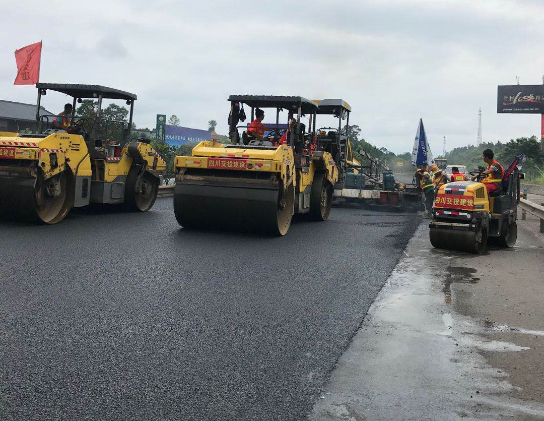 G85渝昆高速內宜段路面整治工程順利完工