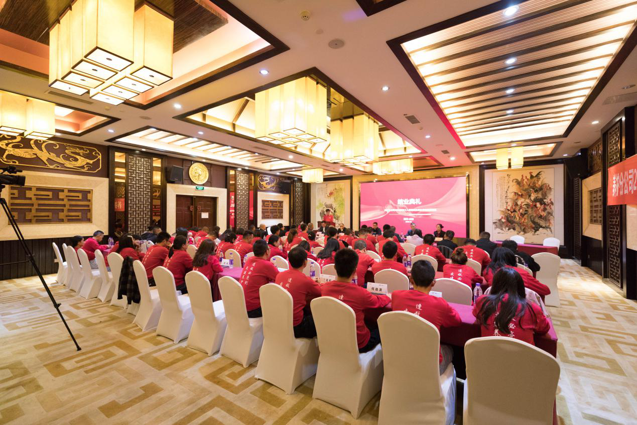 內外培訓相結合 員工技能出成效 ——養護分公司順利完成2020新員工入職培訓及綜合管理業(yè)務(wù)培訓