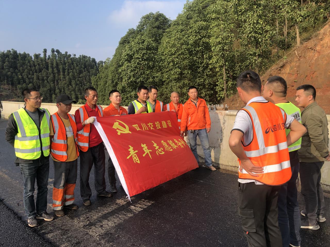 通車(chē)在即，最后沖刺
