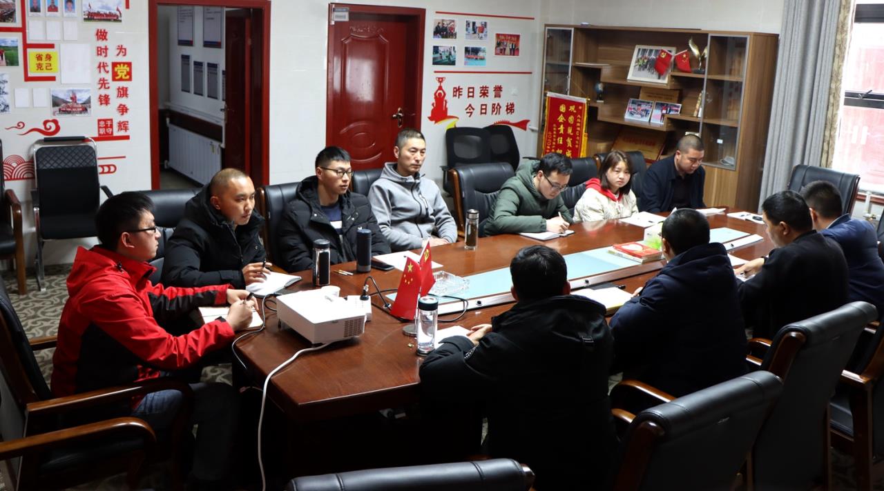 久馬高速C3總包部組織本部人員開(kāi)展道路交通安全專(zhuān)題教育會(huì )
