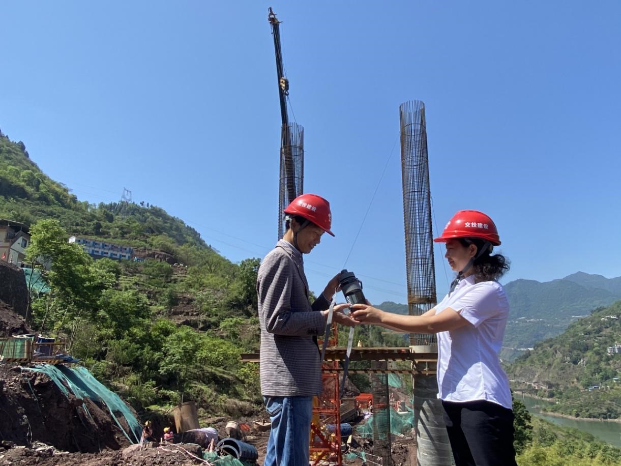 情系一線(xiàn)勞動(dòng)者 滴滴關(guān)懷暖人心
