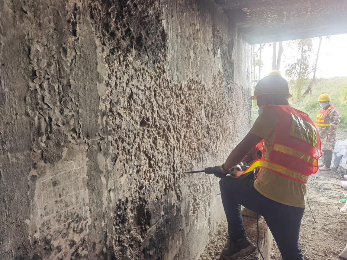 成都繞城高速公路“7.25”交通事故應急養護工程正式進(jìn)場(chǎng)施工