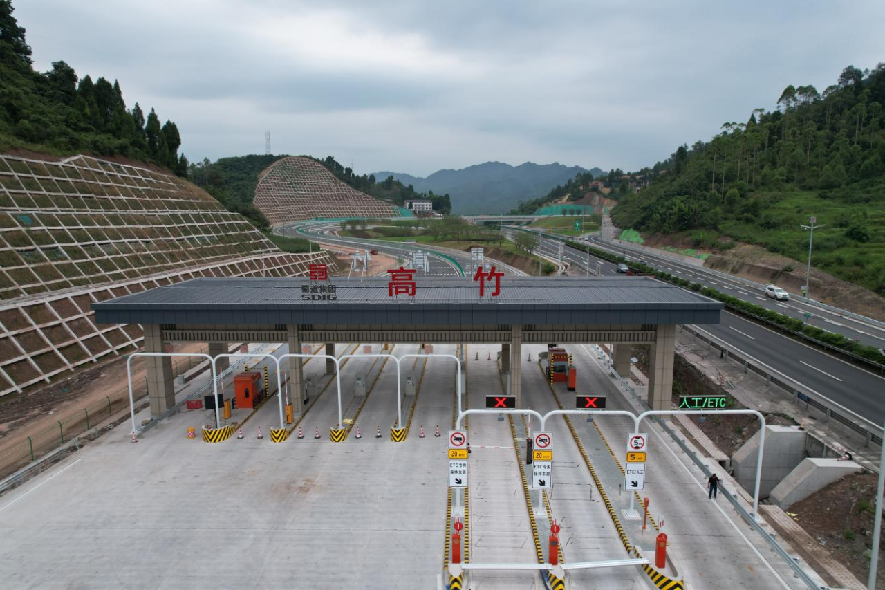助力川渝經(jīng)濟發(fā)展|達渝高速高竹互通順利完工通車(chē)