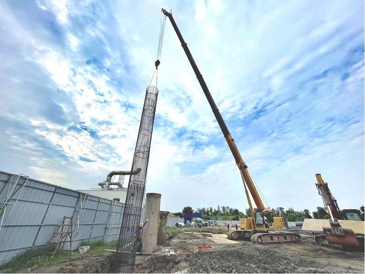 高路建筑公司承建的四川高速路網(wǎng)川西片區應急搶險指揮分中心項目首根樁基澆筑完成