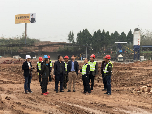 公司董事郜進(jìn)良一行赴八爾湖互通式立體交叉工程現場(chǎng)調研指導工作
